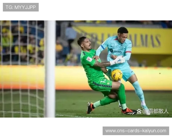 西甲巴萨替补登场即建功,全场气氛沸腾