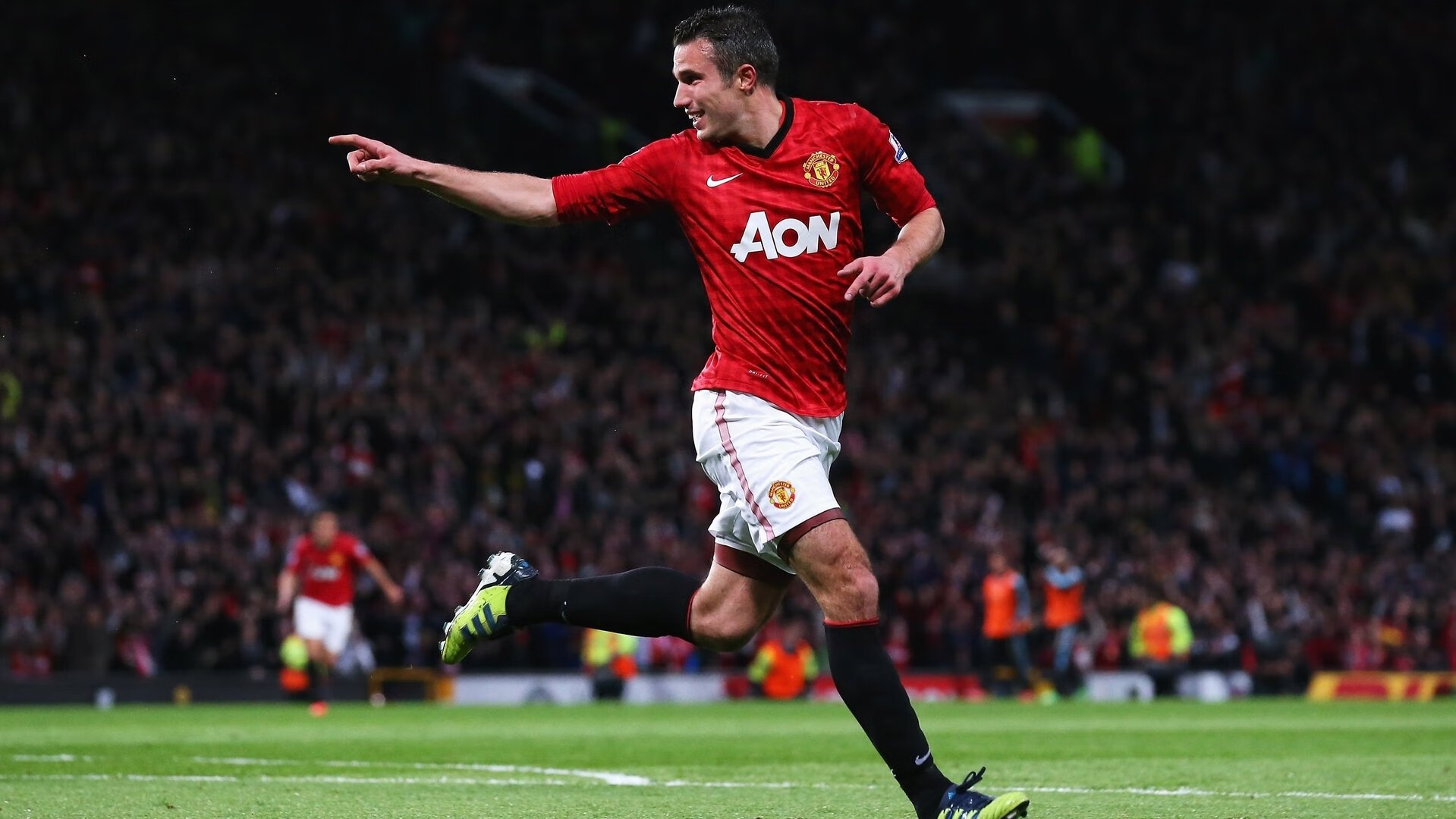 欧冠门票价格引发球迷讨论 部分球场上座率受到影响